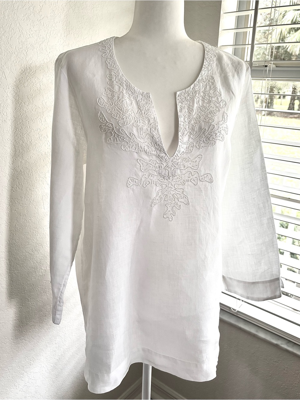 Lilly Pulitzer / Amelia Island Beaded Crisp White Linen Tunic / Size XL